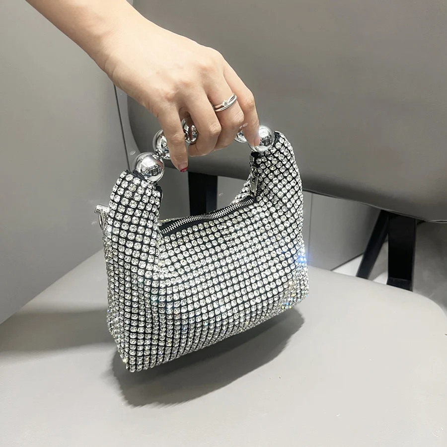 Glänzende silberne Strass-Clut – Women'S Fashion Boutique Bewertung und Preis